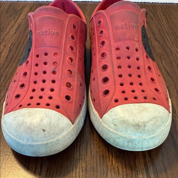 Disney Native Shoes - Picture 3 of 4